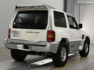 1998 Mitsubishi Pajero Evolution thumbnail 2