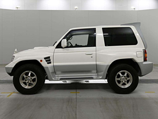 1998 Mitsubishi Pajero Evolution thumbnail 4