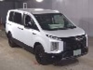 2000 Mitsubishi Delica